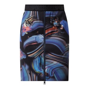 Spódnica z wzorem na całej powierzchni