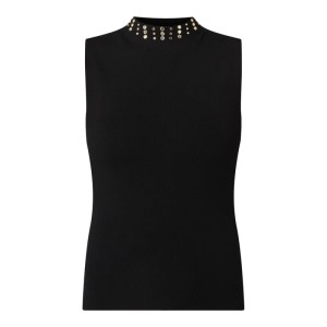 Top z dzianiny z ozdobnymi kamieniami