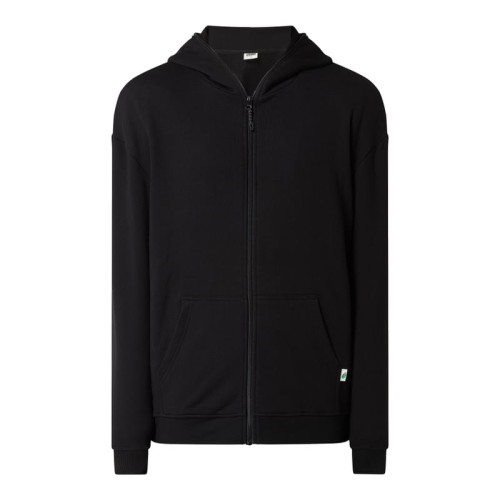 fd59c11068506d363c81d9d7dc07e271