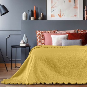 Narzuta 170x270 na łóżko pikowana z falbaną Tilia żółta