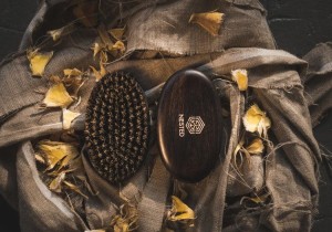 SZCZOTKA DO BRODY, NESTED