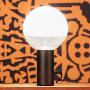 Kuula – lampa stołowa ze ściemniaczem