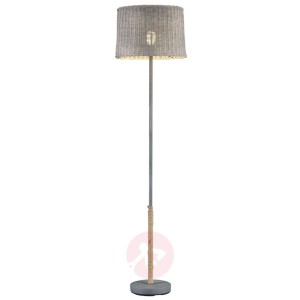 Rotin – rattanowa lampa stojąca, rustykalny wdzięk