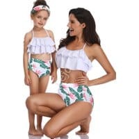 Bikini dwuczęściowe mama i córka z liściami i jasnoróżowymi kwiatkami