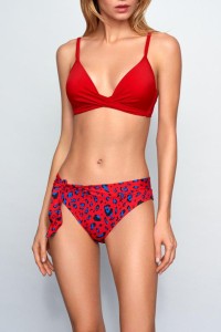 DWUCZĘŚCIOWY KOSTIUM KĄPIELOWY Z WZORZYSTYMI FIGAMI VULCANO 2 RED