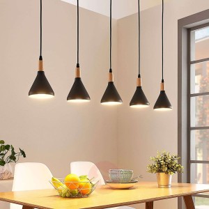 Lampa wisząca LED Arina z 5 czarnymi kloszami