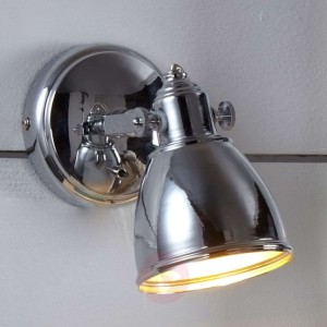 Prosta lampa ścienna FJÄLLBACKA w kolorze chromu