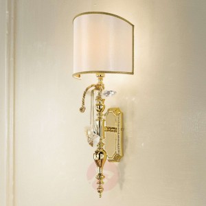 Klasyczna lampa ścienna Teodora