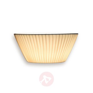 Urocza lampa ścienna Emma, szer. 30 cm beżowa