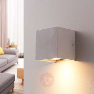 Kanciasta betonowa lampa ścienna Gerda