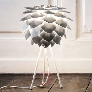 Trójnożna lampa stołowa Silvia mini, stalowy klosz