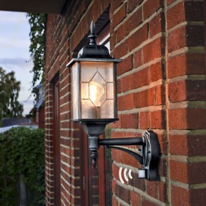 Ozdobna zewnętrzna lampa ścienna MILANO
