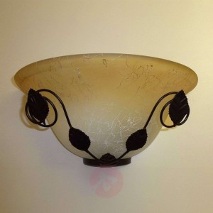 Brązowa lampa ścienna Provence, motyw roślinny