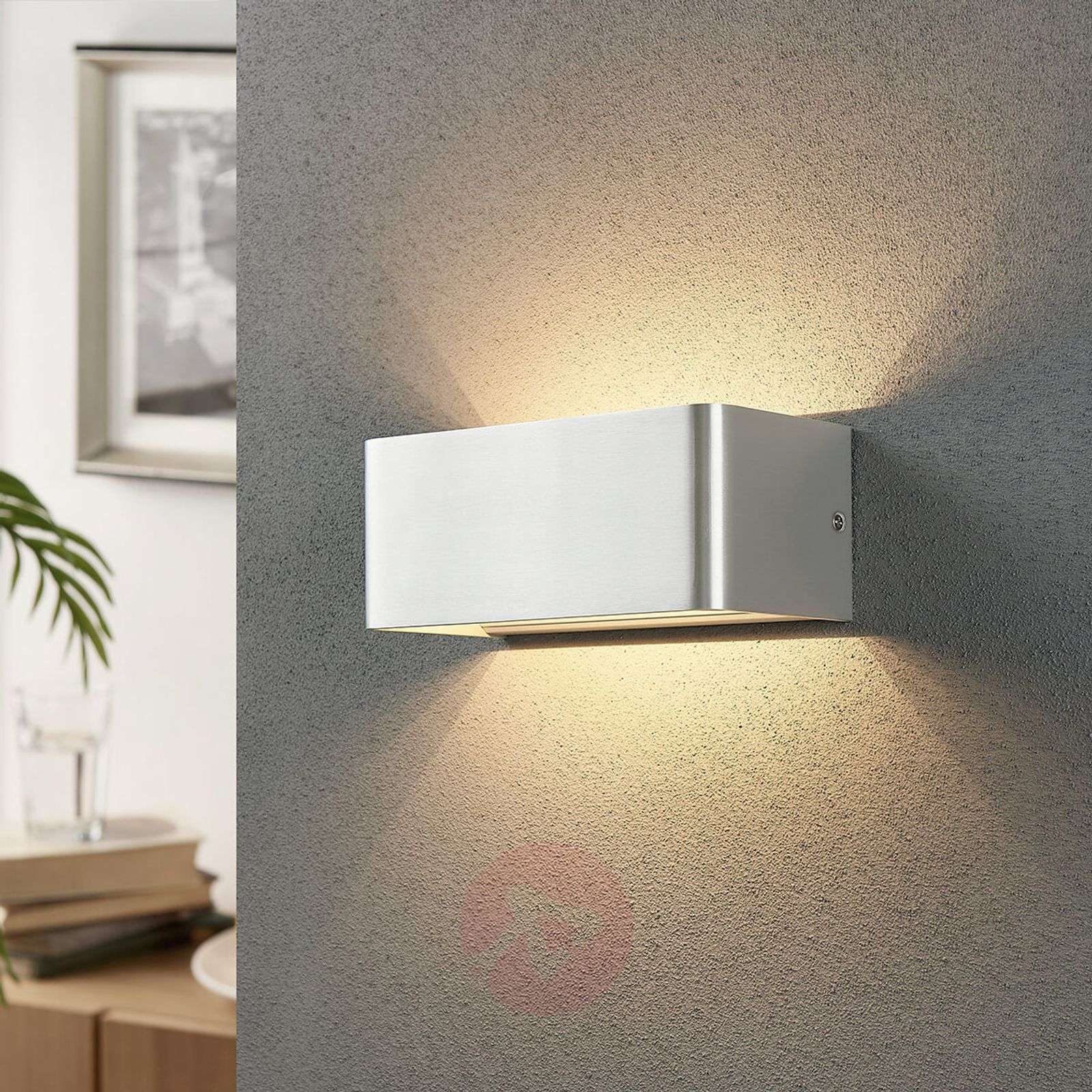 Elegancki kinkiet LED Lonisa, nikiel satynowany