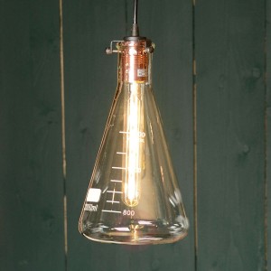 Lampa wisząca Vitri w stylu laboratoryjnym
