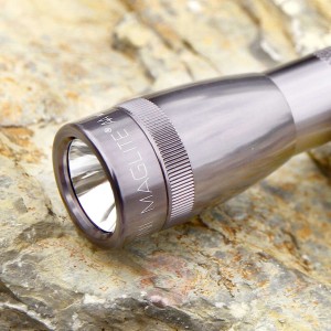 Latarka kieszonkowa Mini-Maglite tytanowa