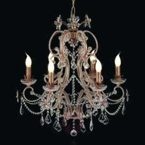 Bogaty w szczegóły żyrandol BENETTA