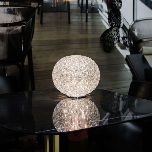 Okrągła lampa stołowa LED Planet, przezroczysta