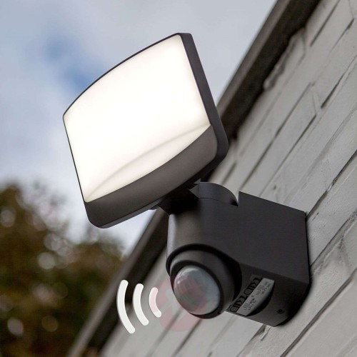 bd5891f7a1cd35ffc953b403176746f5