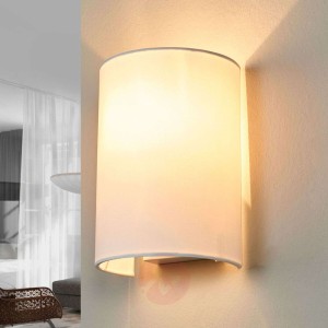 Biała, materiałowa lampa ścienna CORAL