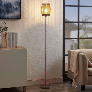 Lampa stojąca Jemile, klosz z pręcików brzozowych