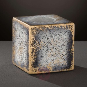 Broad - lampa stołowa w kształcie kostki