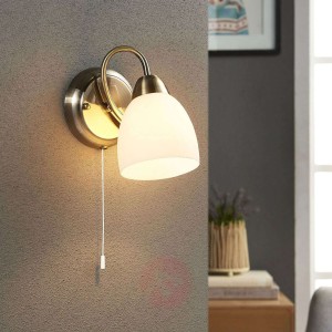 Lampa ścienna Mael z przełącznikiem pociągowym