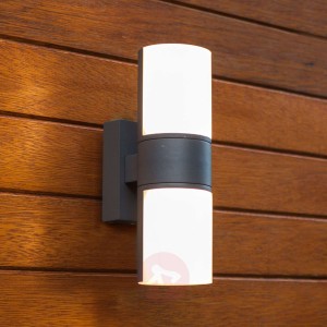 Kinkiet zewnętrzny Cyra z obrotowymi diodami LED