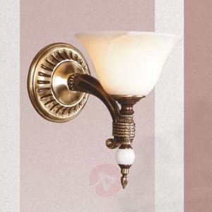Czarująca lampa ścienna PRESTIGE