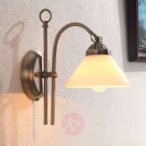 Atrakcyjna lampa ścienna Otis w antycznym stylu